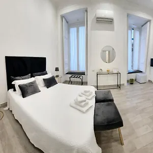 https://maison-marinella-boutique-room.hotels-amalfi.com