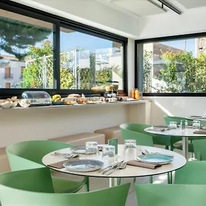 https://ollen-apartments.taorminaitalyhotels.com