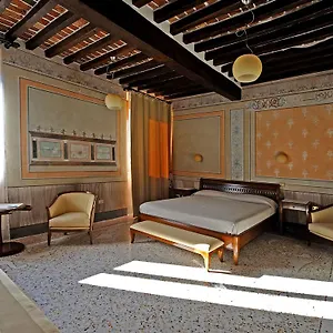 Giulia Gonzaga Otel