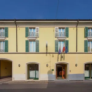 Hotel Gambara Otel